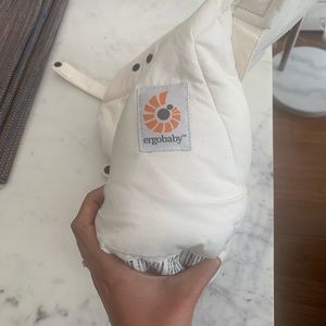 Ergo baby infant insert